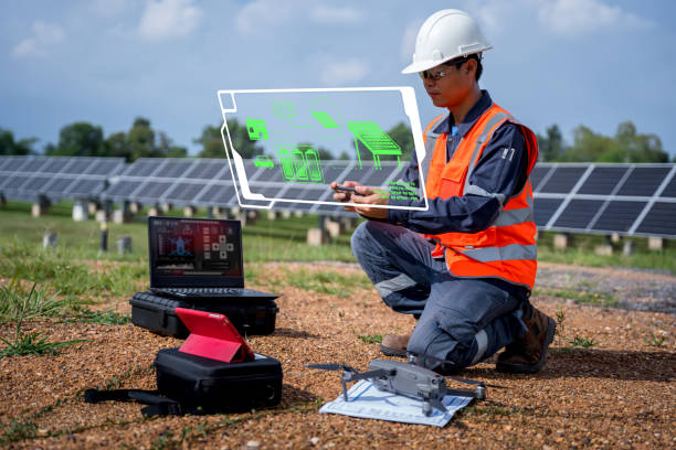 Les installateurs photovoltaïques doivent maîtriser des compétences techniques essentielles. Ainsi, ils suivent des formations